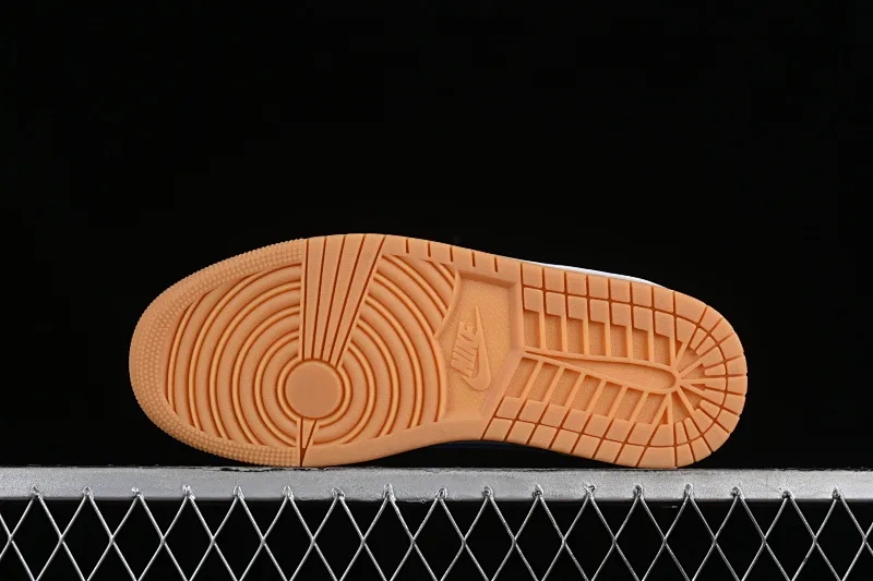 All categories Air Jordan Jordan series basketball shoes Air Jordan 1 Low Travis Scott x Air Jordan 1 Low OG AJ1 Joe 1 undercut low DZ4137-700